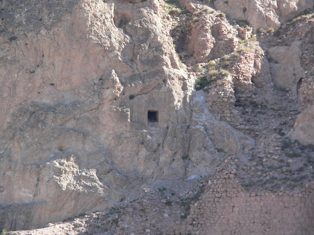 p042