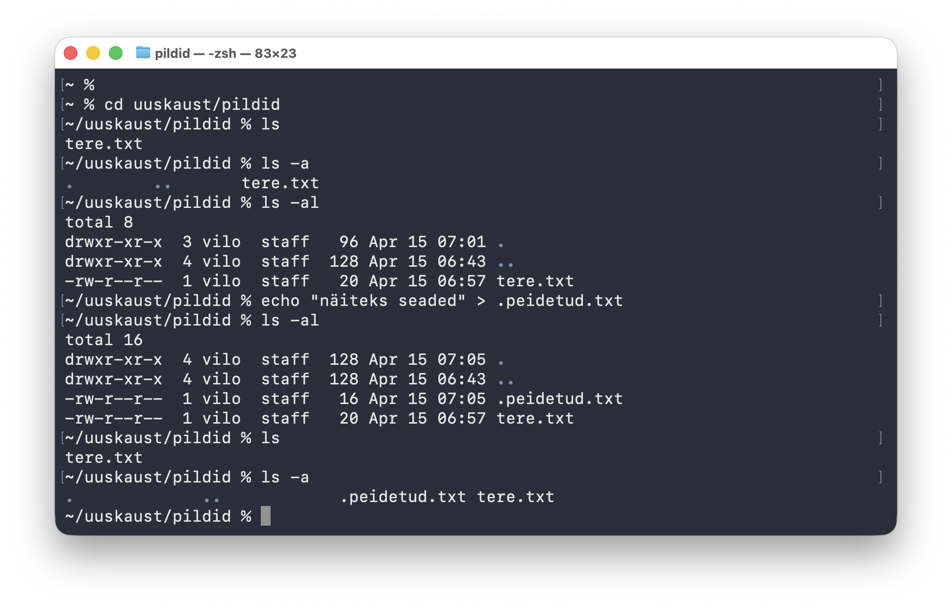 Terminali näide, kus kõigepealt võrreldakse käske `ls`, `ls -a` ja `ls -al`, seejärel luuakse peidetud fail `.peidetud.txt` ja vaadatakse sama kausta sisu uuesti.